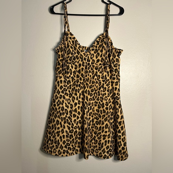 NWOT ZARA Leopard Print Mini Dress L
Ruffle Spaghetti Strap Animal Print - Picture 3 of 15